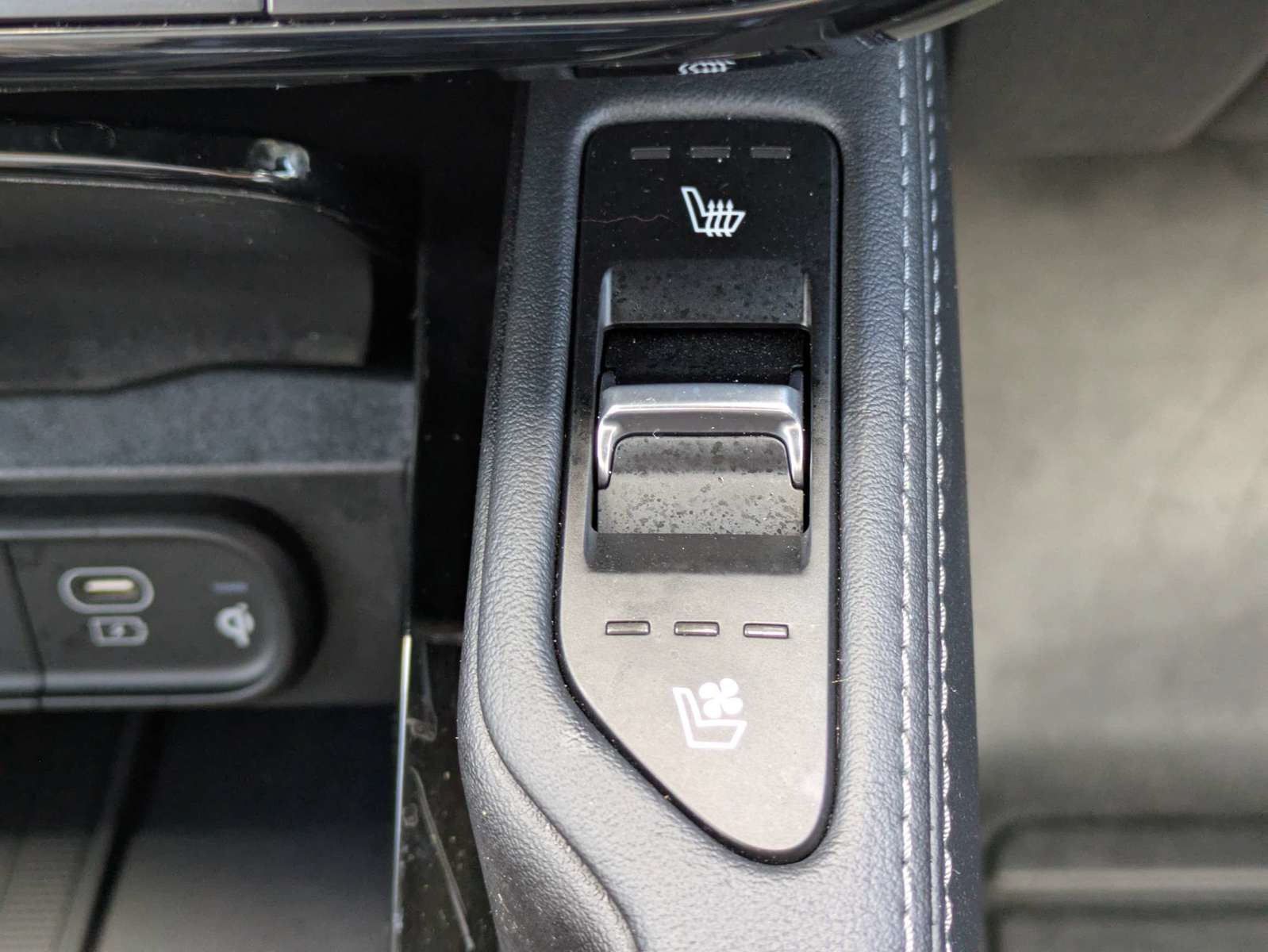 Certified 2024 Kia Telluride SX Prestige X-Line AWD/4WD image 28