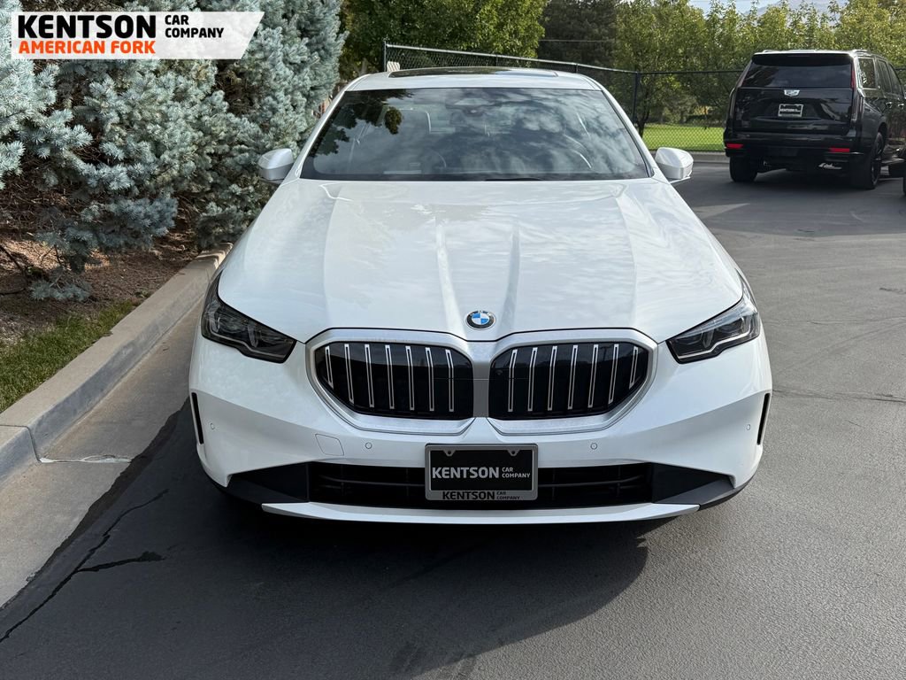 Used 2025 BMW 530i xDrive 530i xDrive image 2