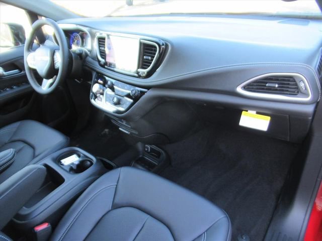 New 2026 Chrysler Pacifica Select FWD image 10