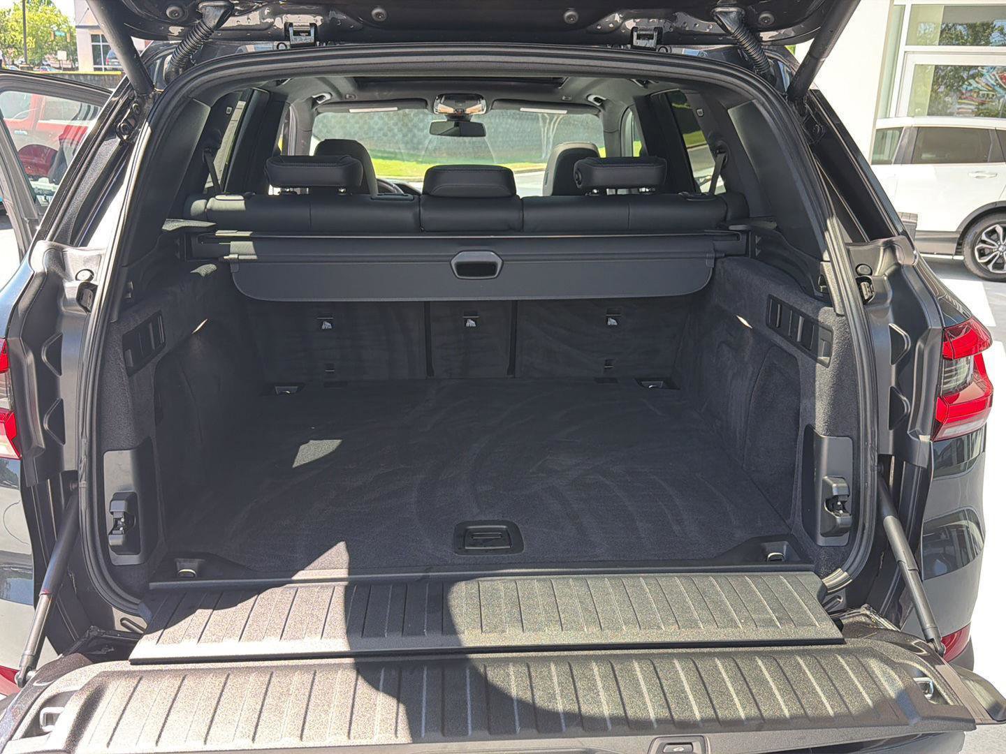 Used 2019 BMW X5 xDrive40i w/ Premium Package 2 AWD/4WD image 34