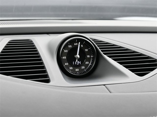 New 2025 Porsche Macan Turbo Electric image 9