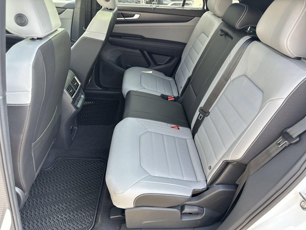 New 2026 Volkswagen Atlas Cross Sport SEL R-Line image 25