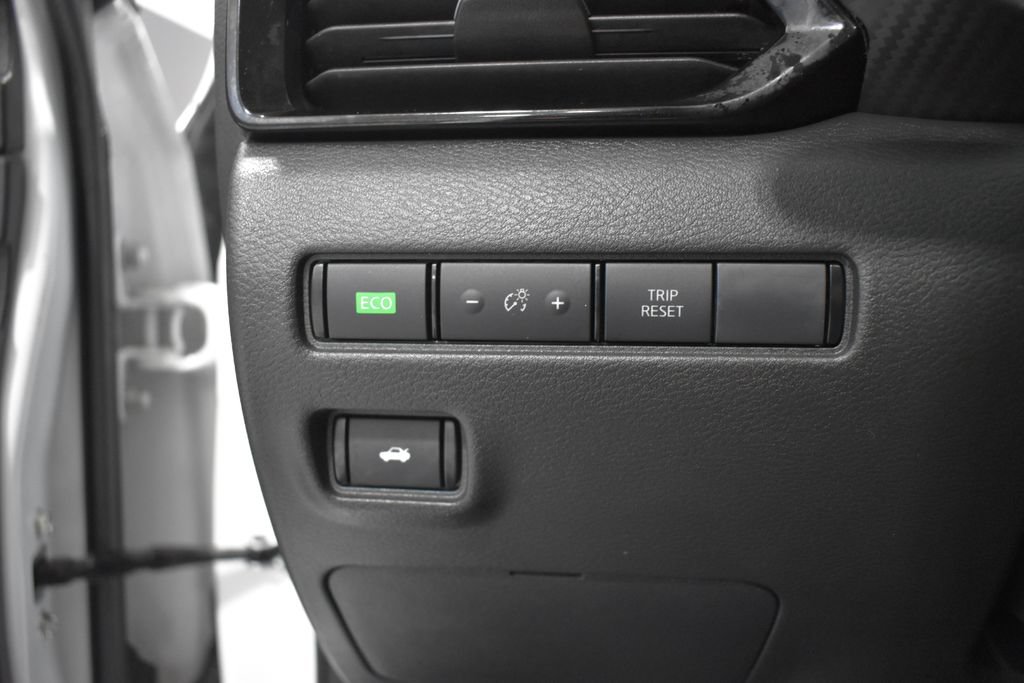 Certified 2023 Nissan Sentra SV w/ SV Premium Package FWD image 19