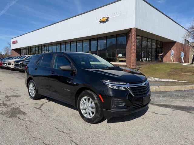 Used 2022 Chevrolet Equinox LS w/ LS Convenience Package image 1