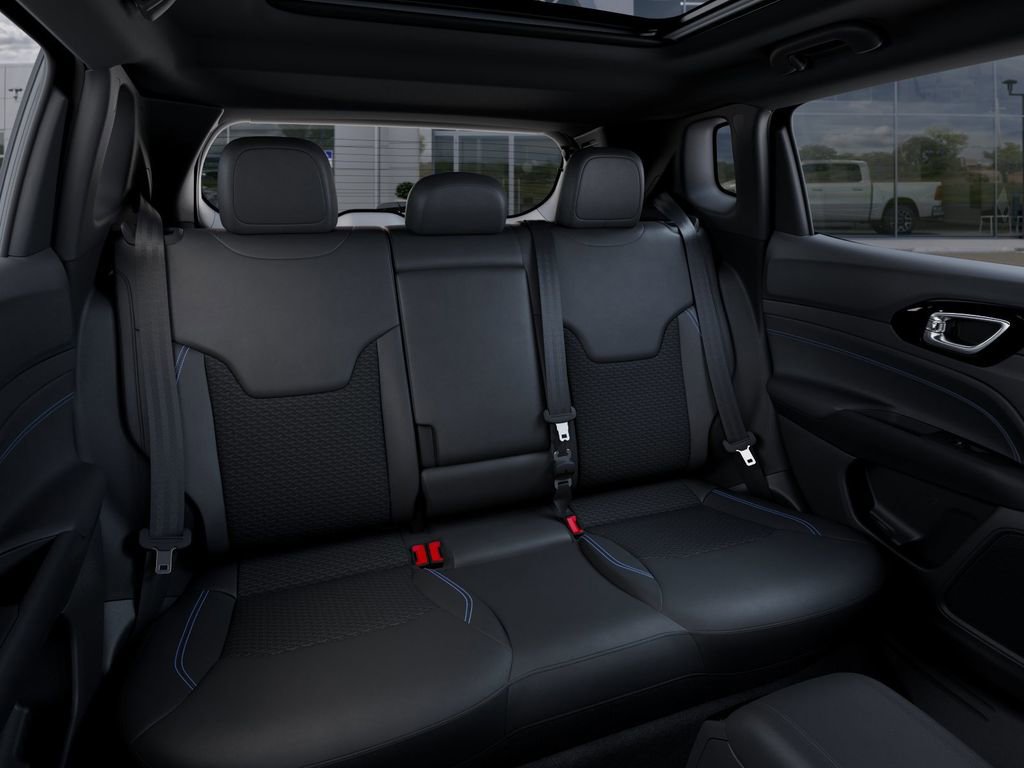 New 2026 Jeep Compass Latitude w/ Quick Order Package 29K AWD/4WD image 15