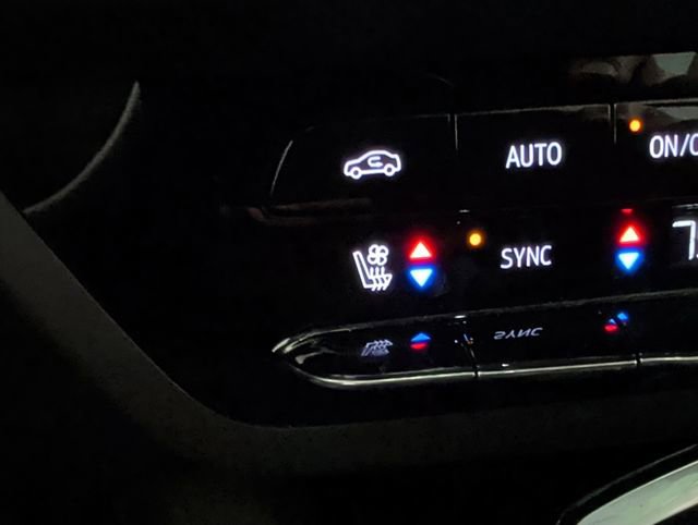 Used 2023 Buick Envision Avenir image 8