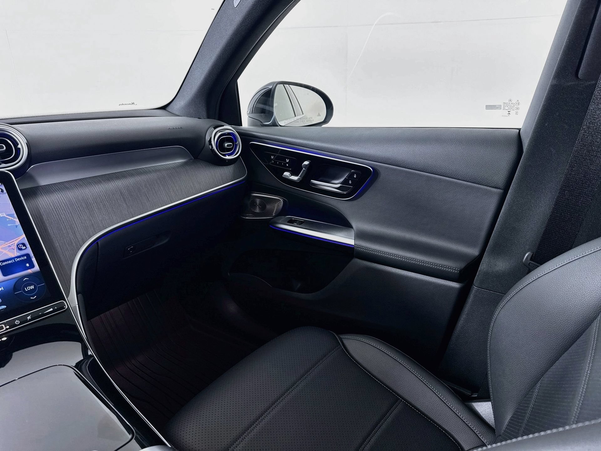 Certified 2026 Mercedes-Benz GLC 300 4MATIC image 26