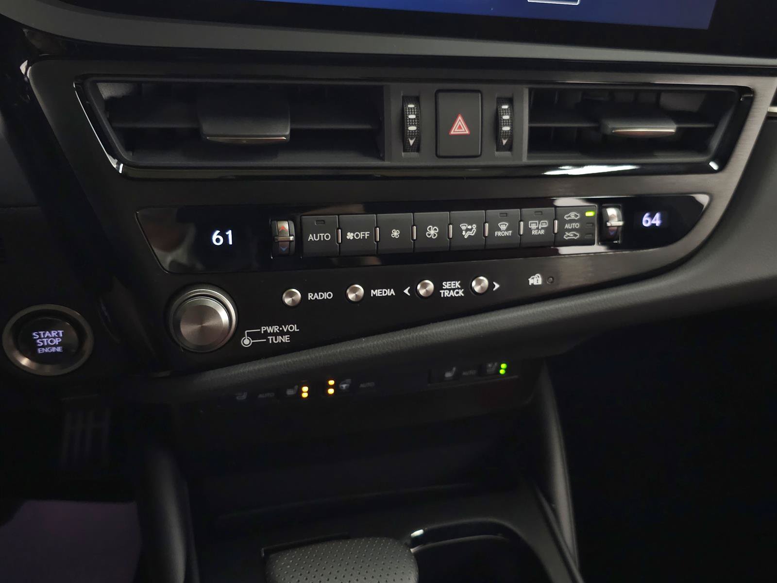 Certified 2024 Lexus ES 350 F Sport w/ Accessory Package (Z2) FWD image 32