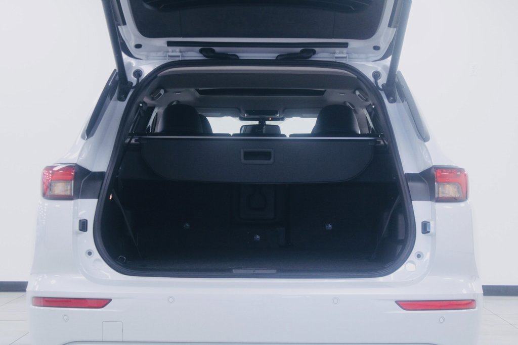 New 2025 Mitsubishi Outlander SE image 23