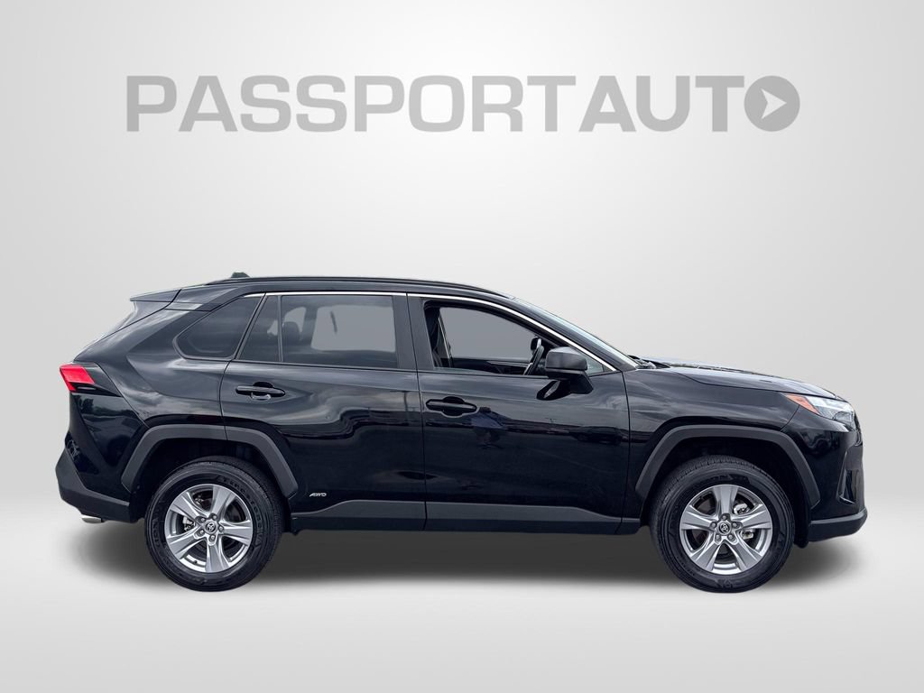 Certified 2025 Toyota RAV4 LE AWD/4WD image 8