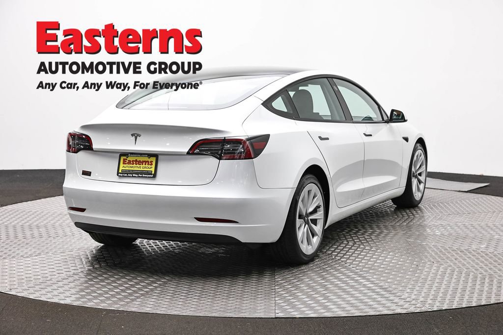 Used 2023 Tesla Model 3 Standard Range image 5