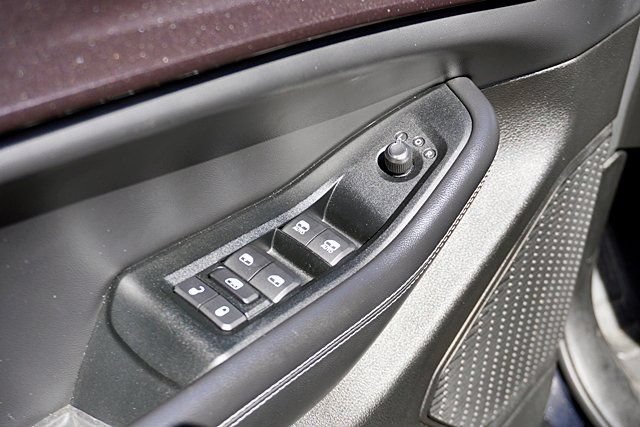 Used 2023 Jeep Grand Cherokee L Laredo RWD image 25