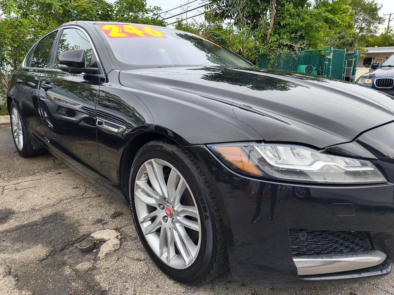 Used 2016 Jaguar XF Prestige AWD/4WD image 25