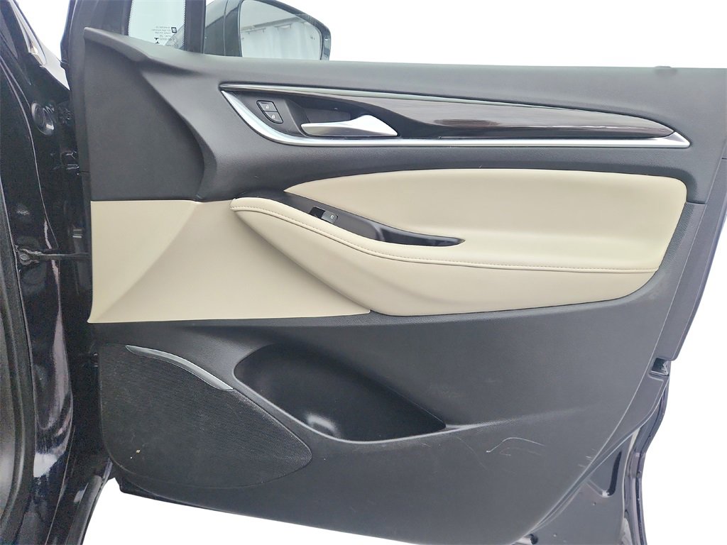 Used 2020 Buick Enclave Essence image 27