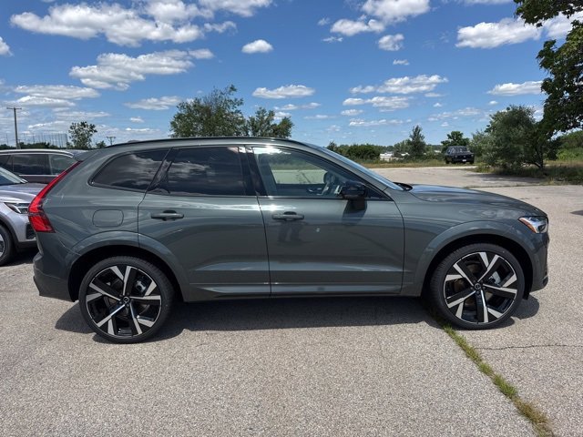 New 2026 Volvo XC60 T8 Ultra w/ Protection Package Premier image 2