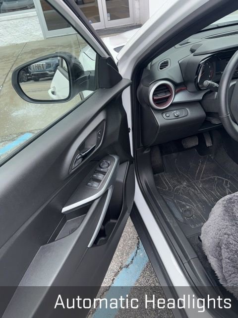 Used 2024 Chevrolet Trax RS w/ Driver Confidence Package image 7