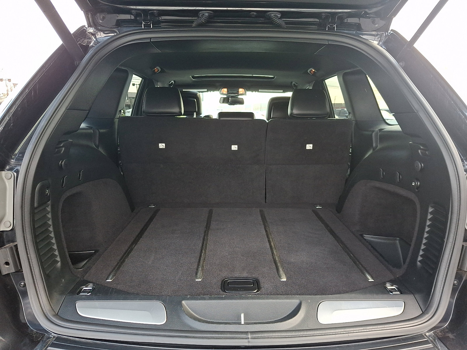 Used 2015 Jeep Grand Cherokee Limited AWD/4WD image 28