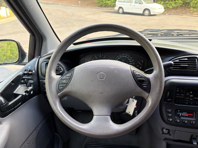 Used 1999 Dodge Grand Caravan SE FWD image 19
