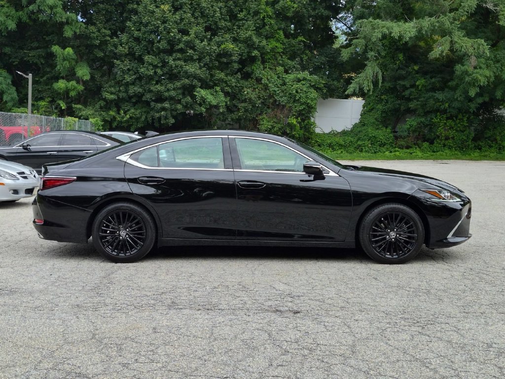 Used 2024 Lexus ES 350 w/ Premium Package FWD image 2