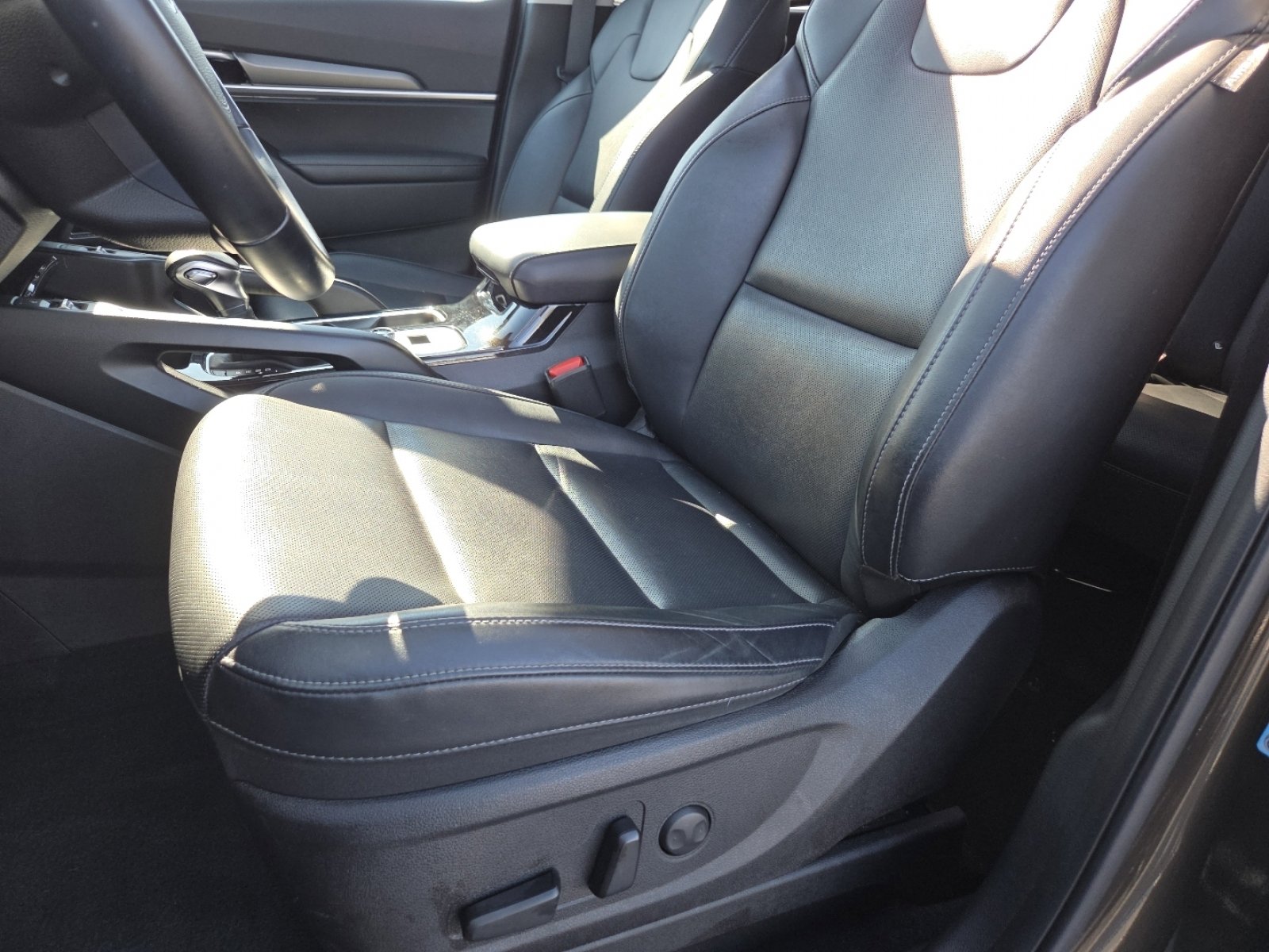 Used 2022 Kia Telluride S image 25