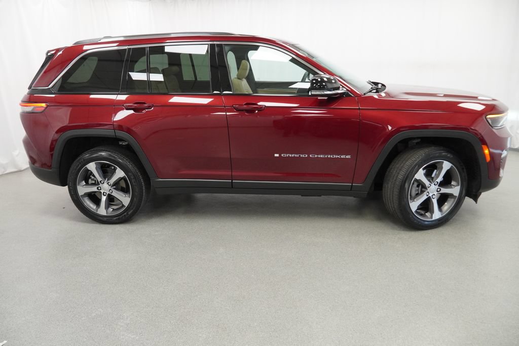 Certified 2022 Jeep Grand Cherokee Limited 4xe AWD/4WD image 10