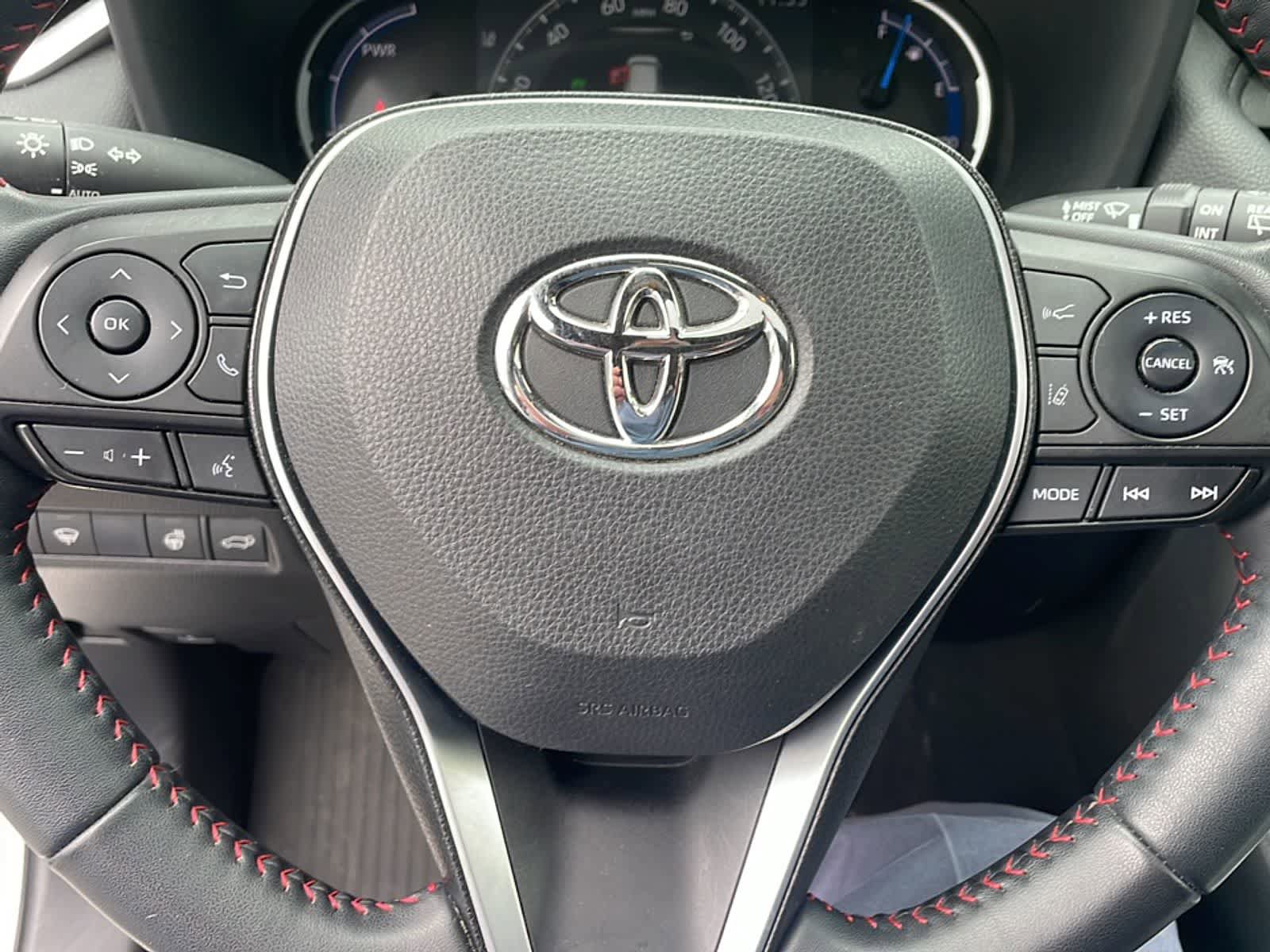 Used 2021 Toyota RAV4 SE w/ Weather & Moonroof Package AWD/4WD image 16