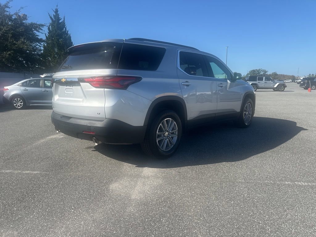 Used 2022 Chevrolet Traverse LT image 5
