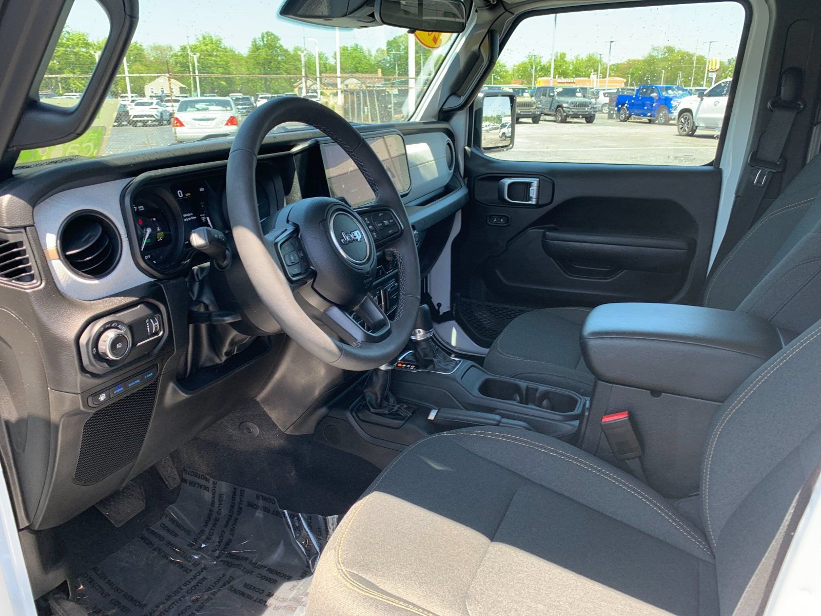 Used 2025 Jeep Wrangler Unlimited Sport S 4xe AWD/4WD image 11