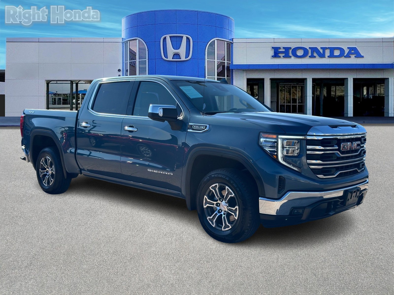 Used 2024 GMC Sierra 1500 SLT image 8