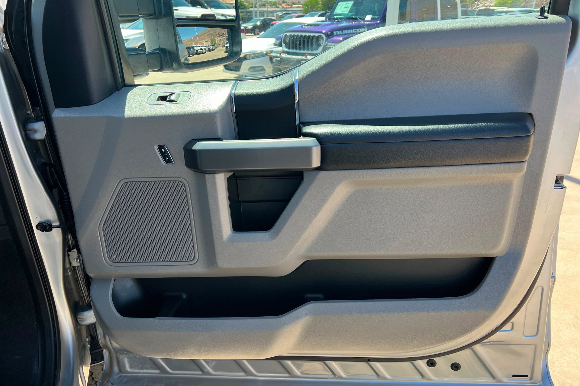 Used 2020 Ford F250 XLT w/ XLT Value Package AWD/4WD image 22