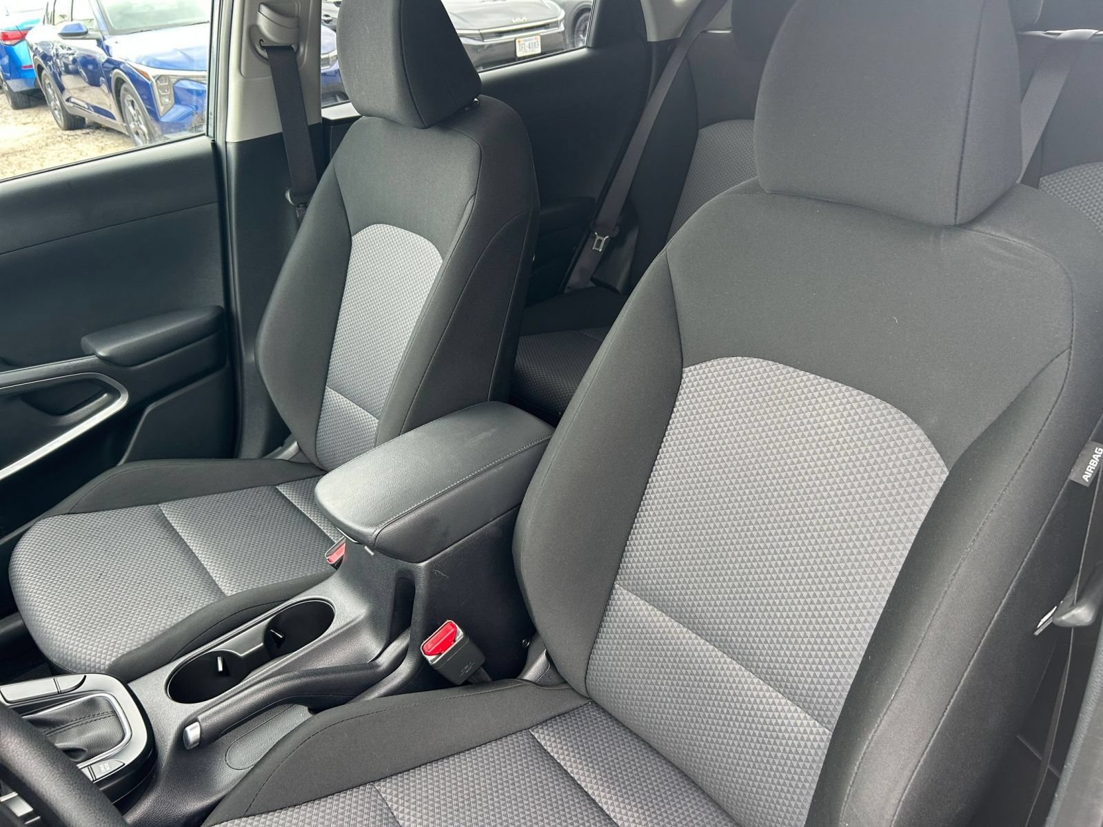 Used 2025 Kia Soul LX w/ LX Technology Package FWD image 31