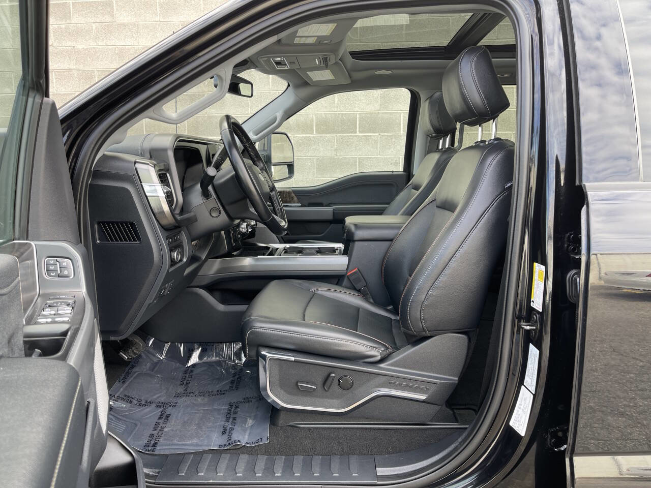 Used 2023 Ford F350 Lariat w/ Lariat Ultimate Package image 17