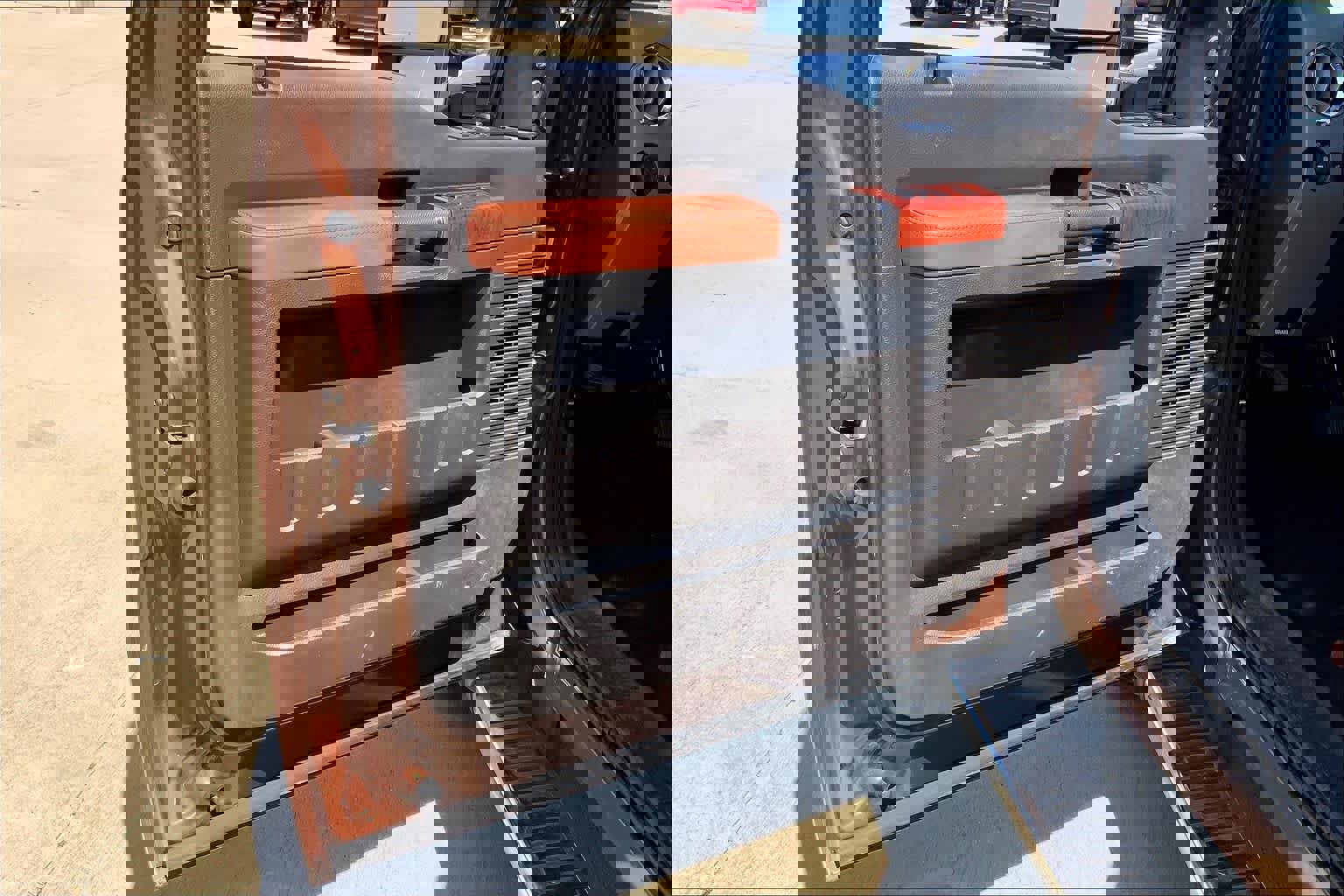 Used 2011 Ford F350 King Ranch w/ King Ranch w/Chrome Pkg image 21