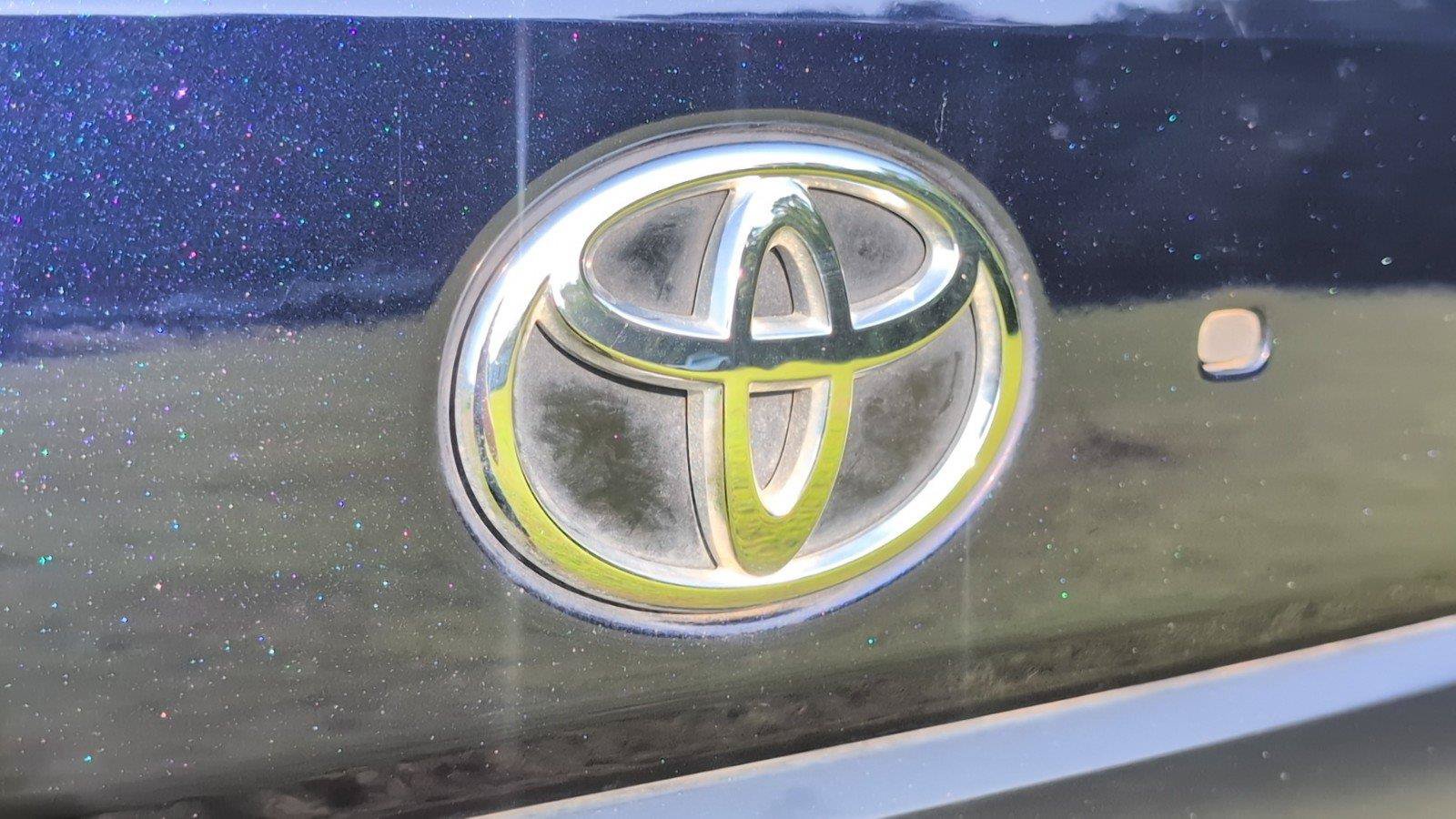 Used 2025 Toyota Sequoia SR5 AWD/4WD image 6