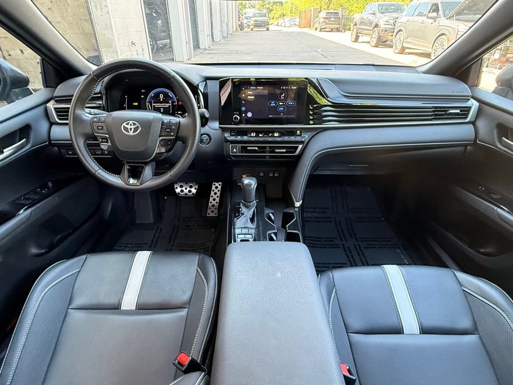 Used 2025 Toyota Camry SE FWD image 27