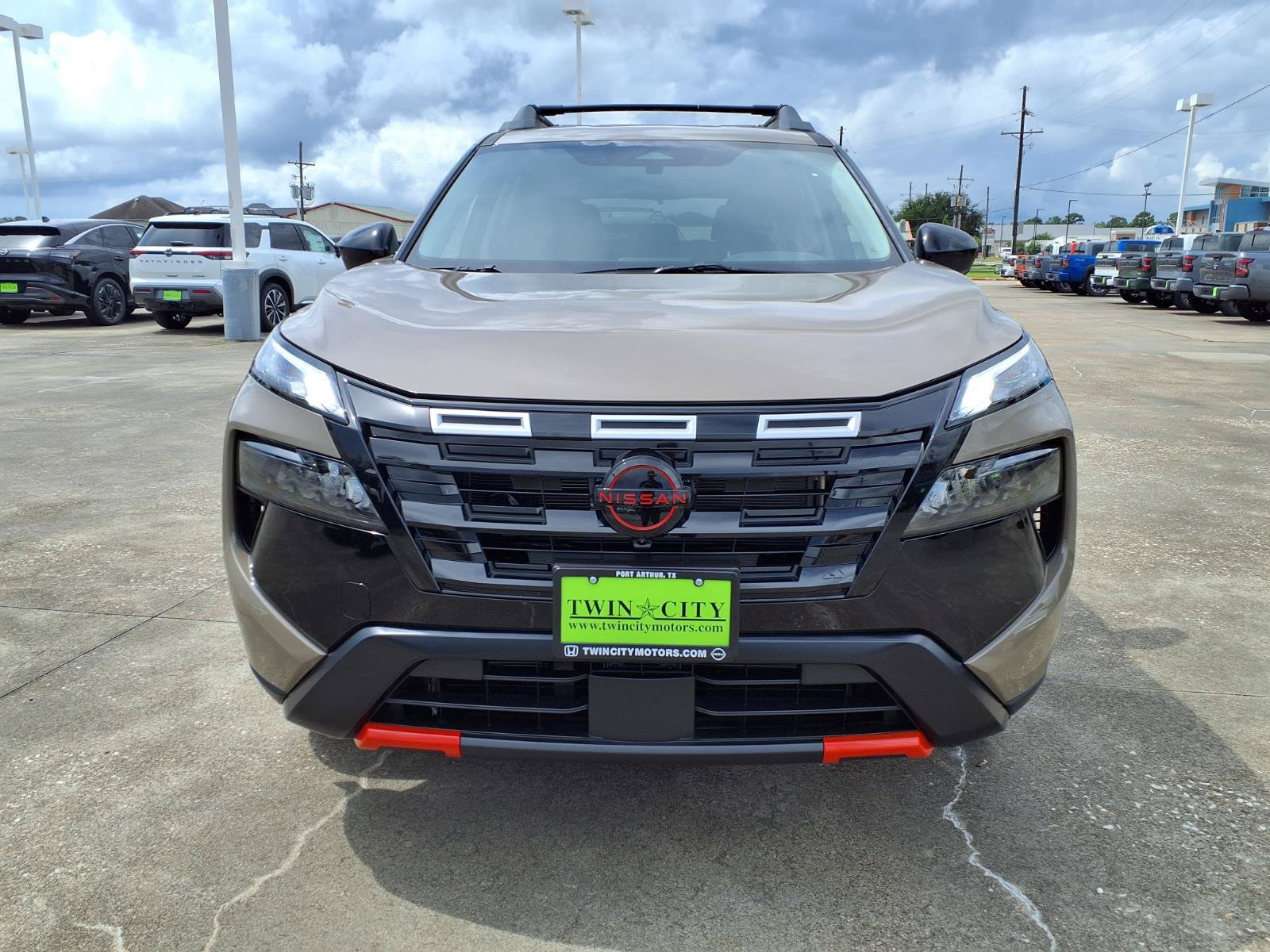 New 2026 Nissan Rogue SV AWD/4WD image 3
