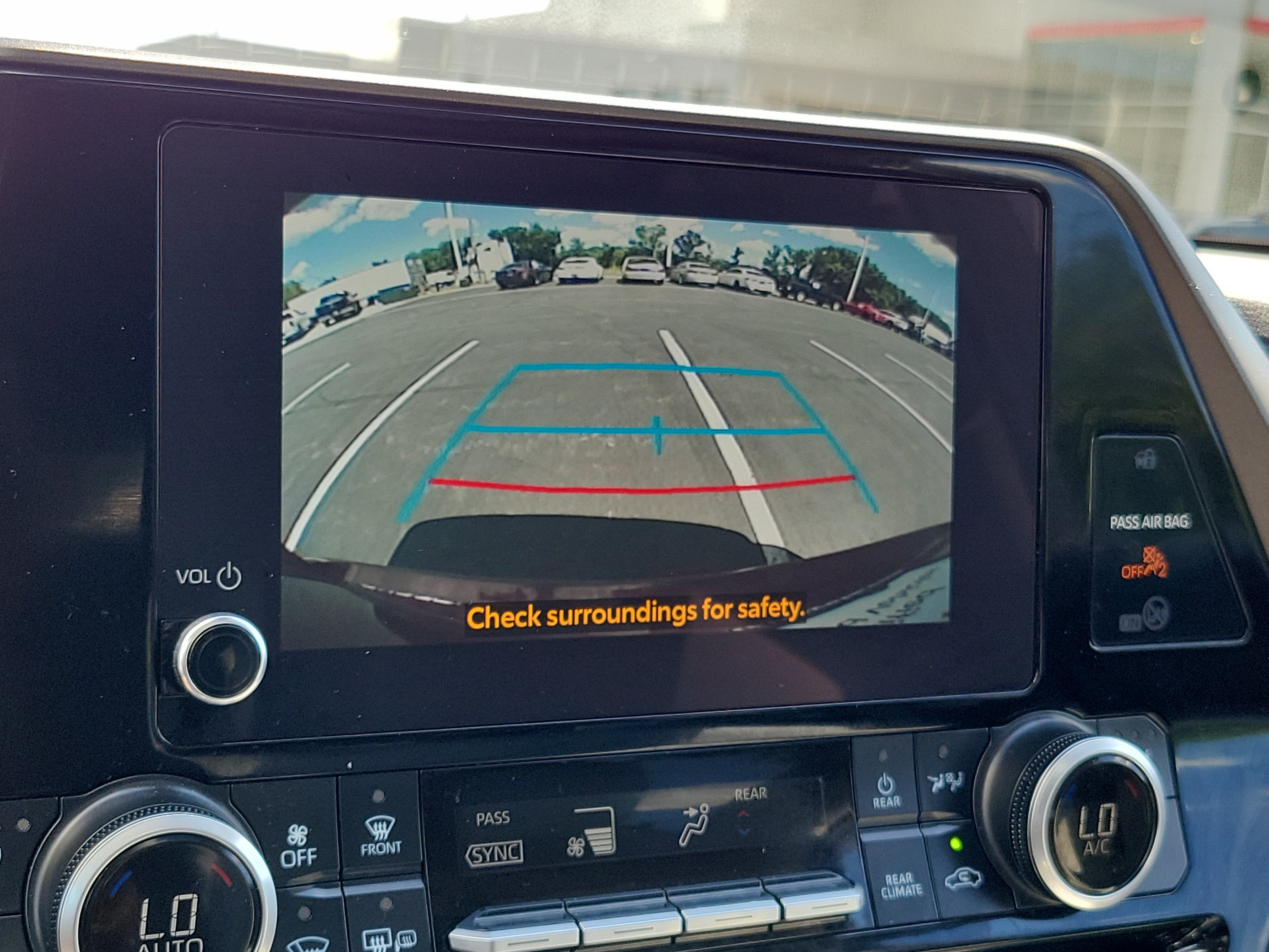Certified 2025 Toyota Highlander XLE FWD image 29
