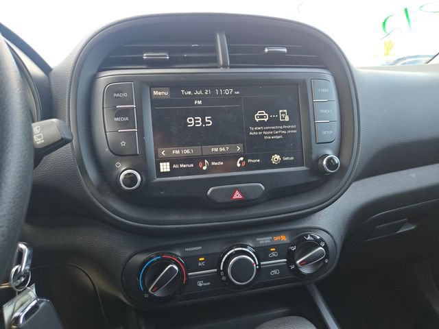 Certified 2025 Kia Soul LX w/ LX Technology Package FWD image 15