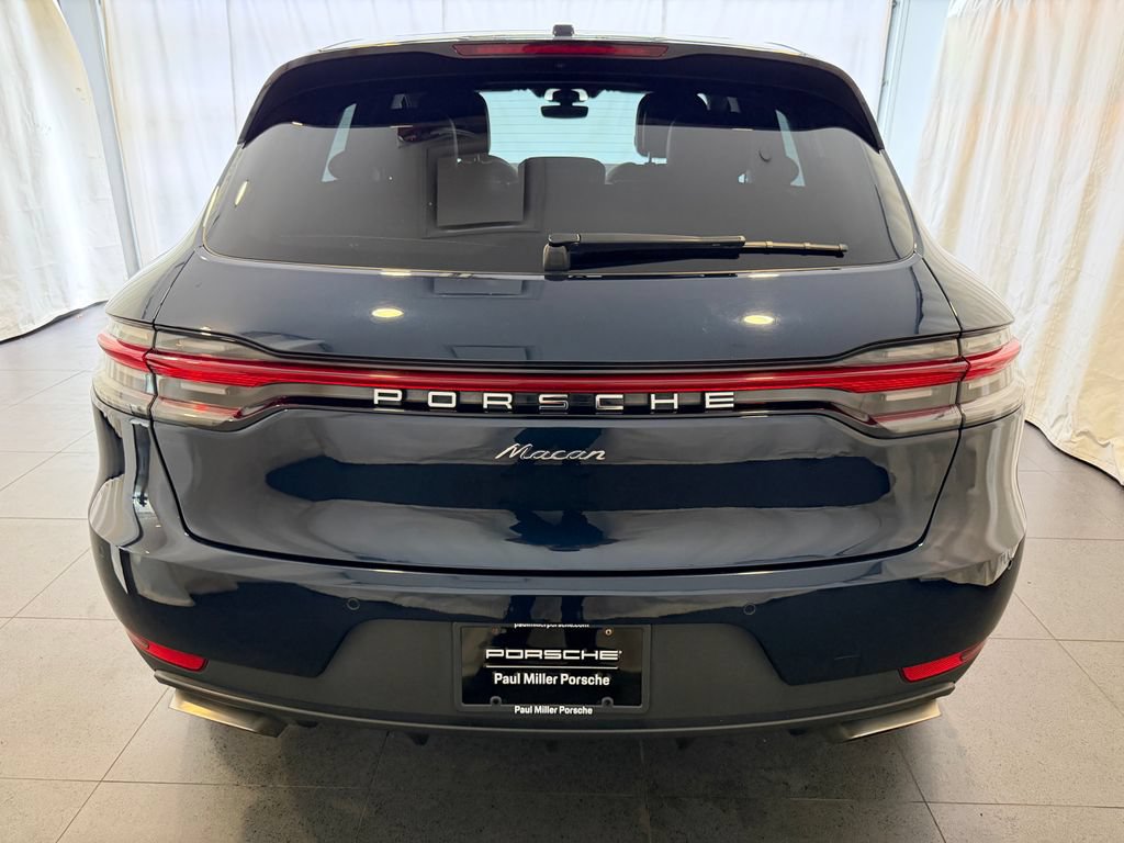 Certified 2020 Porsche Macan AWD/4WD image 8
