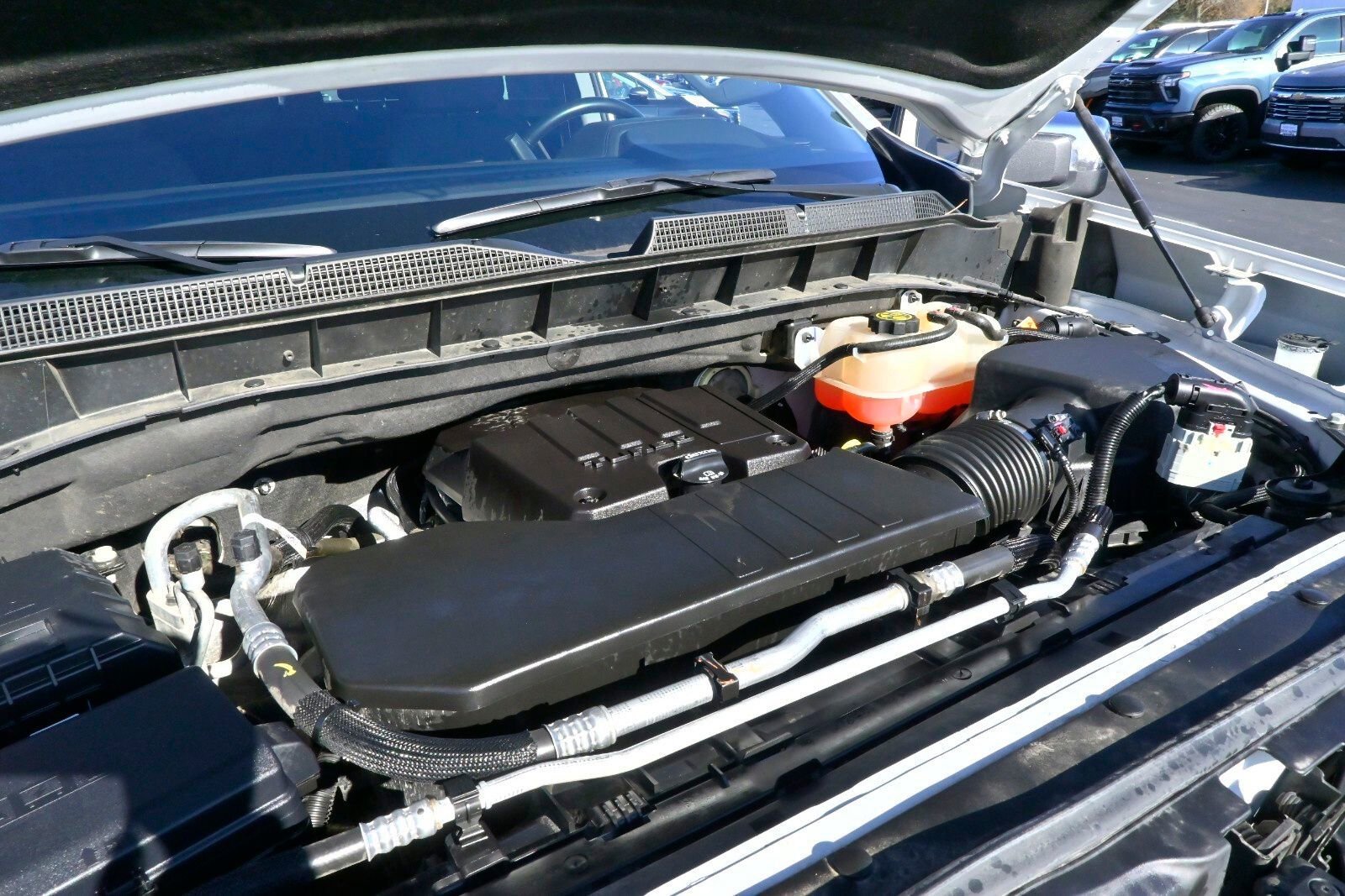 Used 2023 Chevrolet Silverado 1500 LT image 30