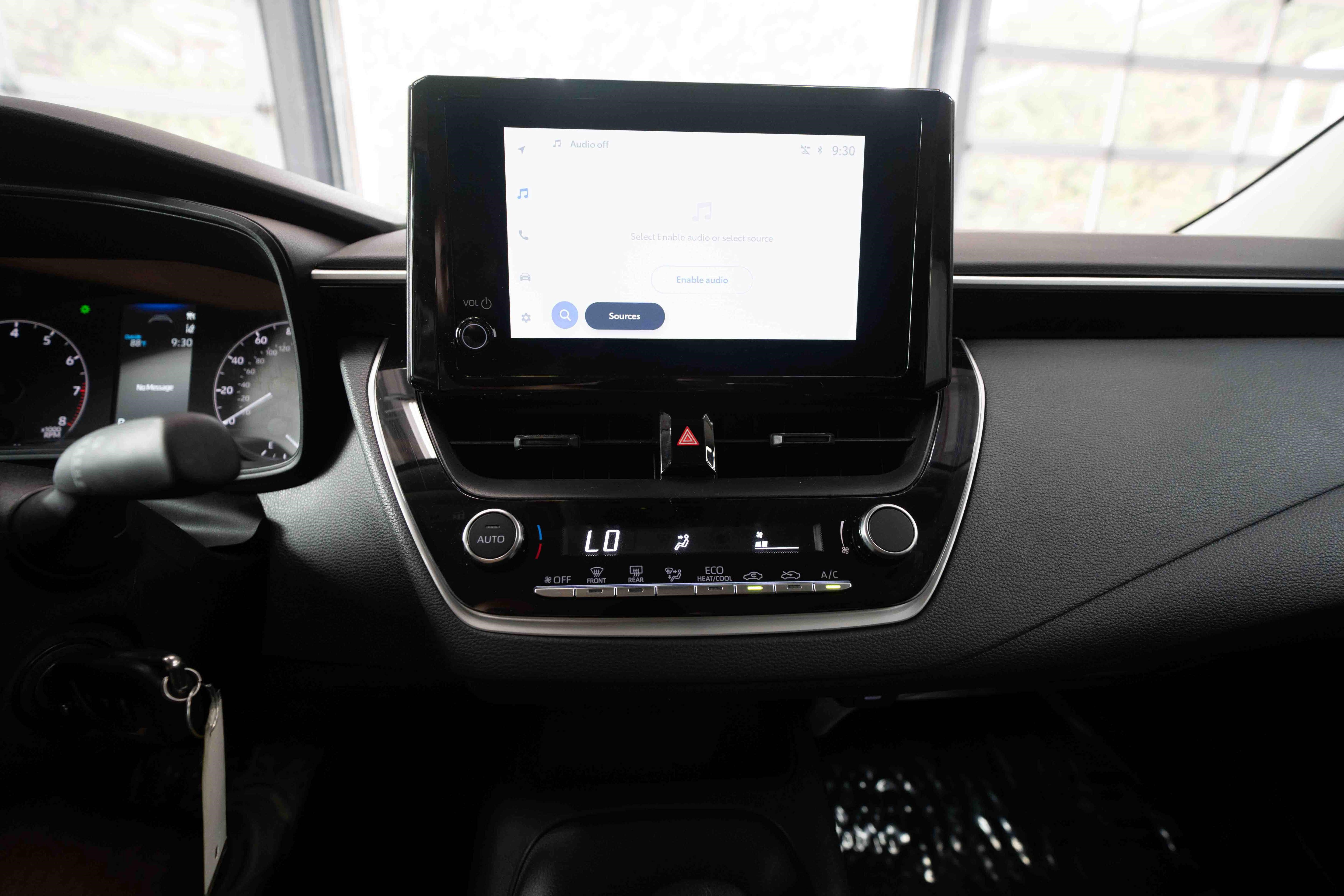 Used 2025 Toyota Corolla LE FWD image 17