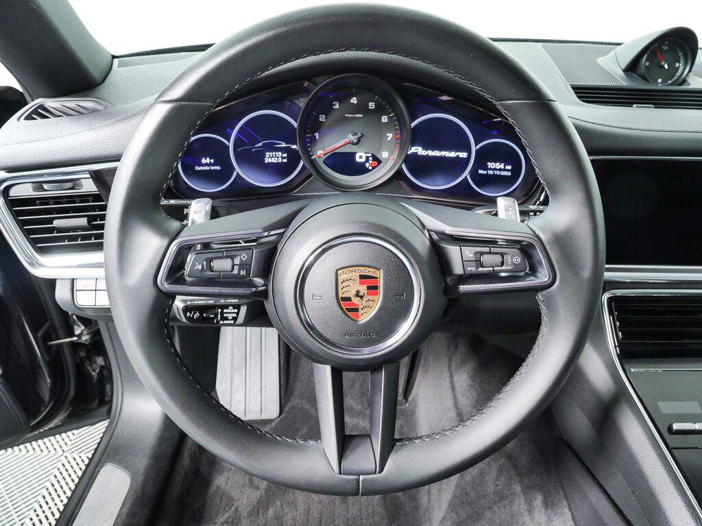 Certified 2023 Porsche Panamera image 8