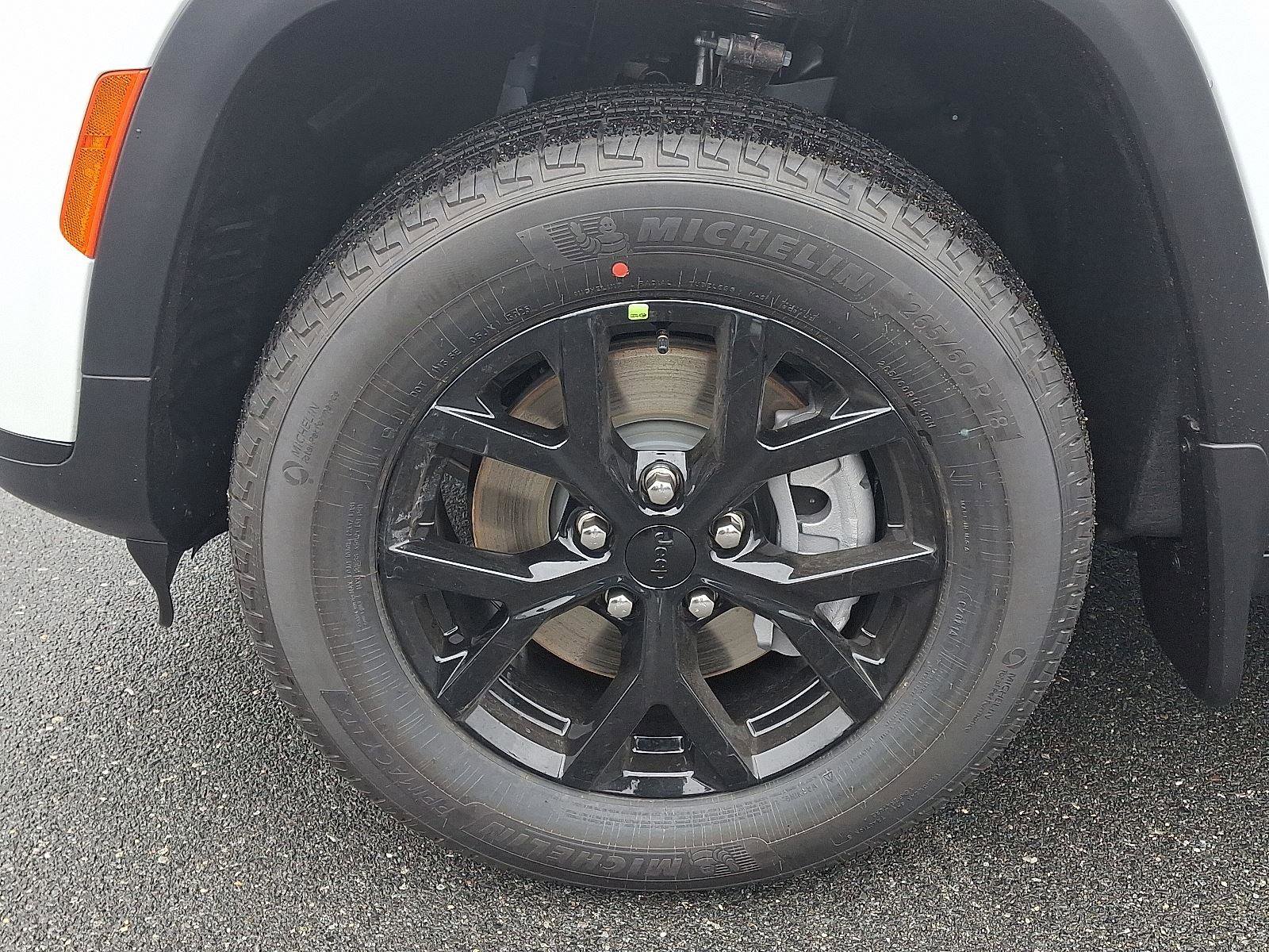 New 2025 Jeep Grand Cherokee L Altitude image 6