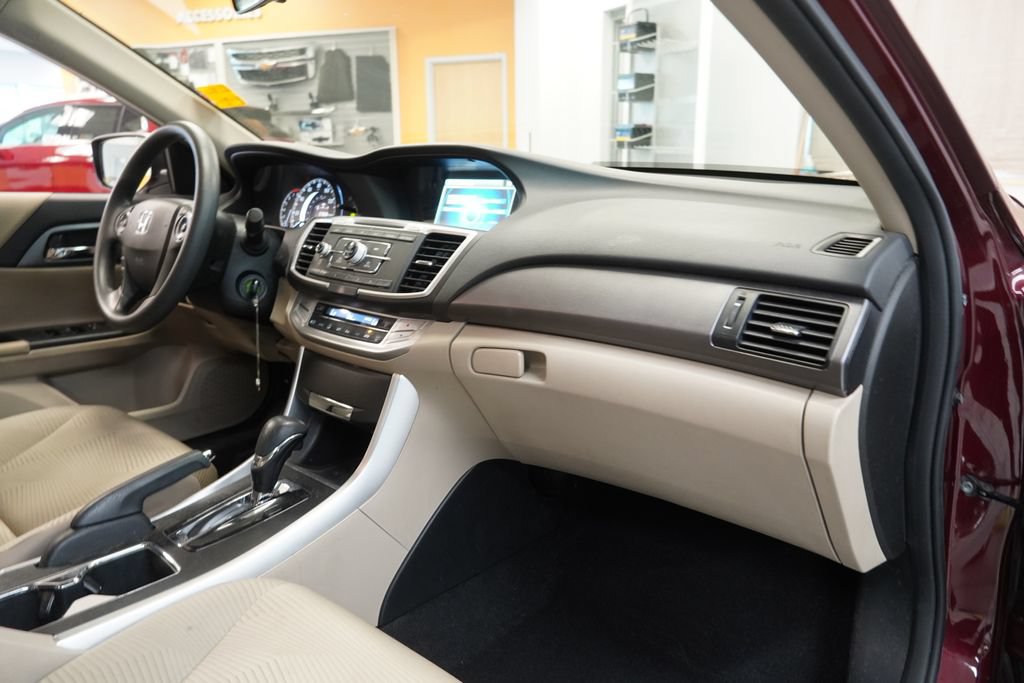 Used 2014 Honda Accord LX image 32