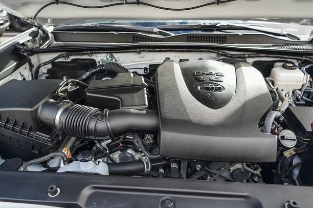 Used 2023 Toyota Tacoma TRD Off-Road AWD/4WD image 27