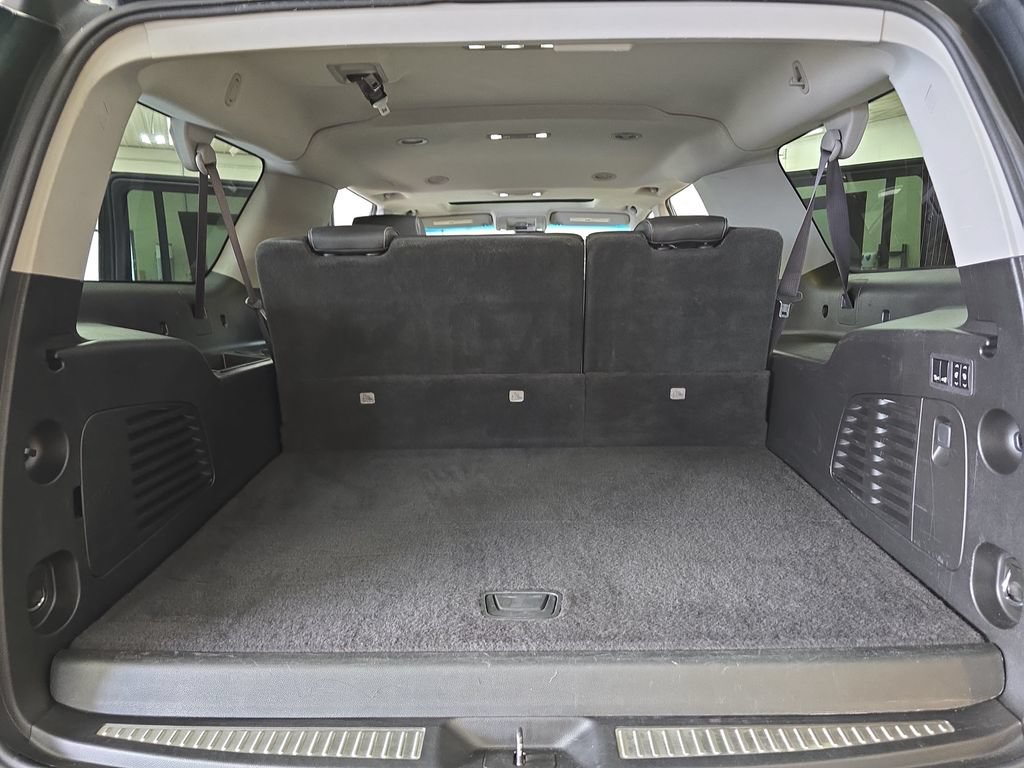 Used 2017 Chevrolet Suburban Premier AWD/4WD image 13