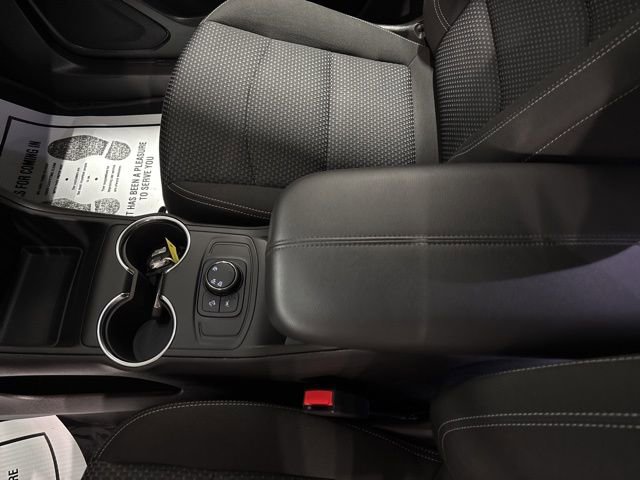 Used 2024 GMC Terrain SLE image 19