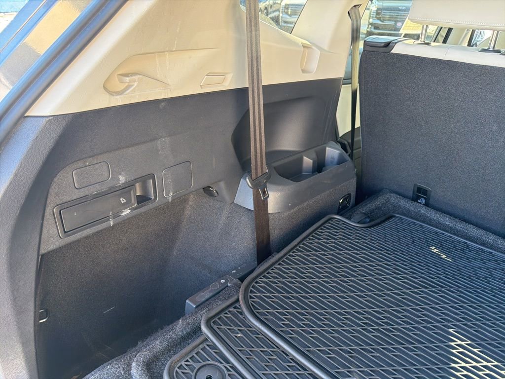 Used 2021 Volkswagen Tiguan SE w/ Panoramic Sunroof Package AWD/4WD image 34