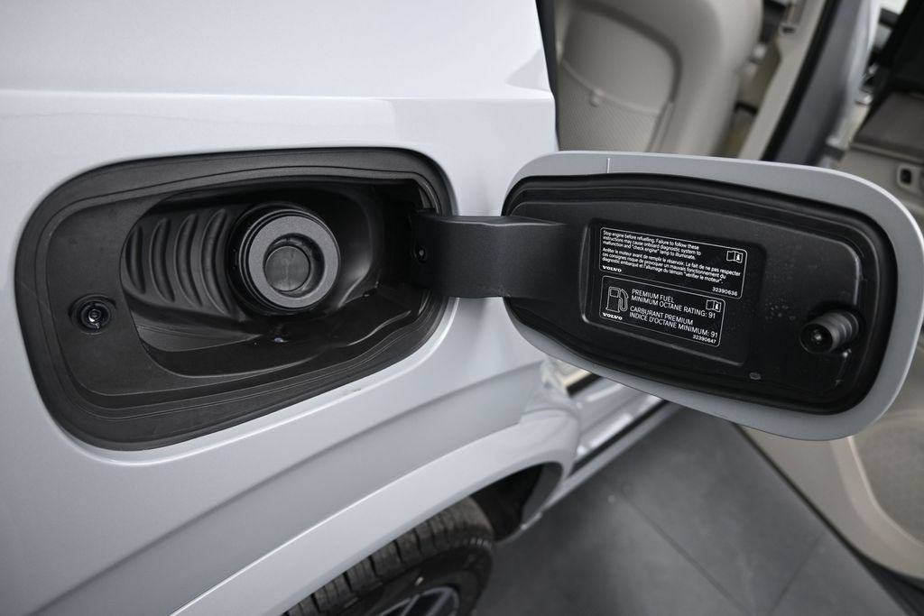 Certified 2026 Volvo XC90 B6 Ultra AWD/4WD image 18