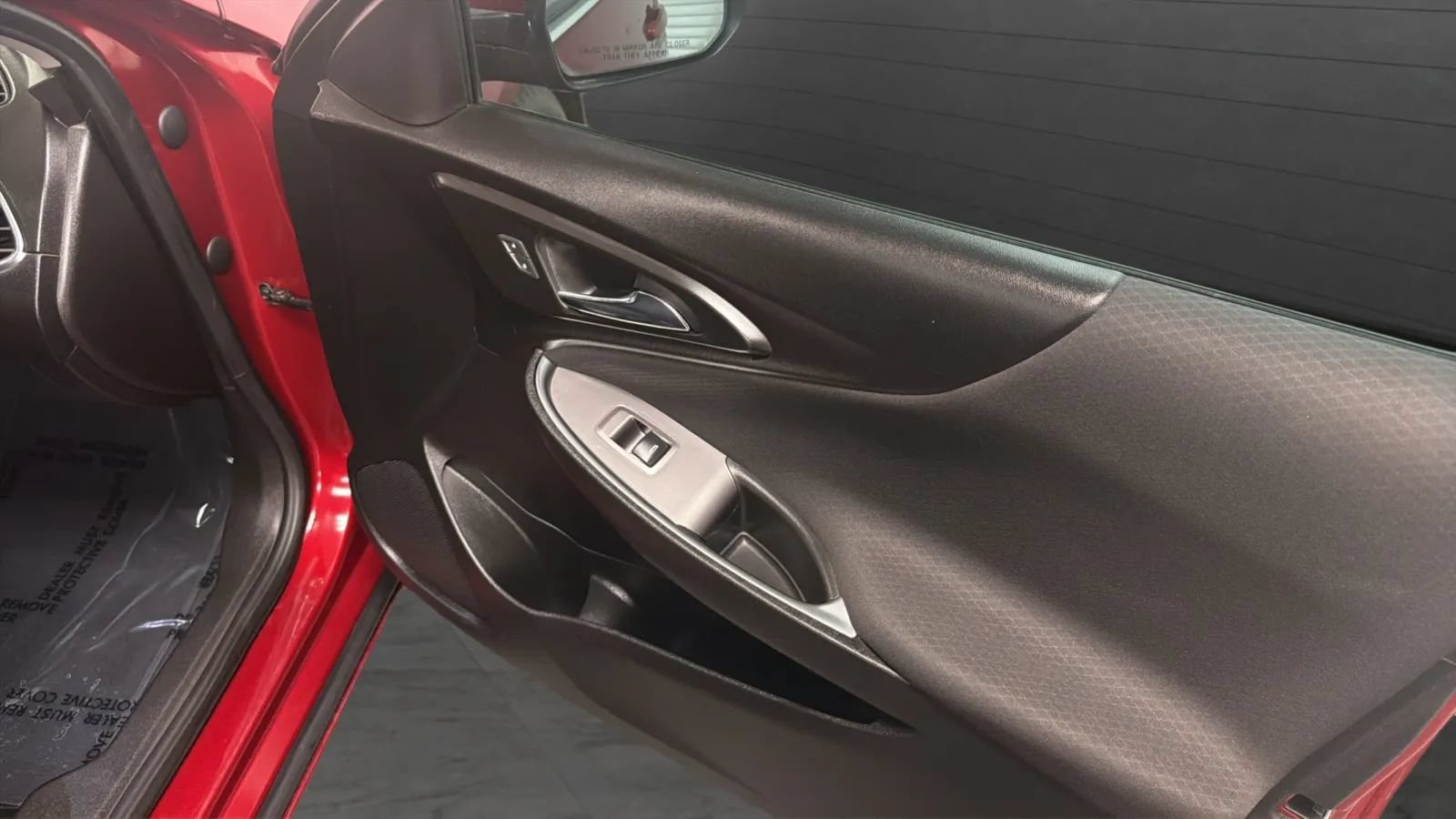 Used 2021 Chevrolet Malibu LT FWD image 24